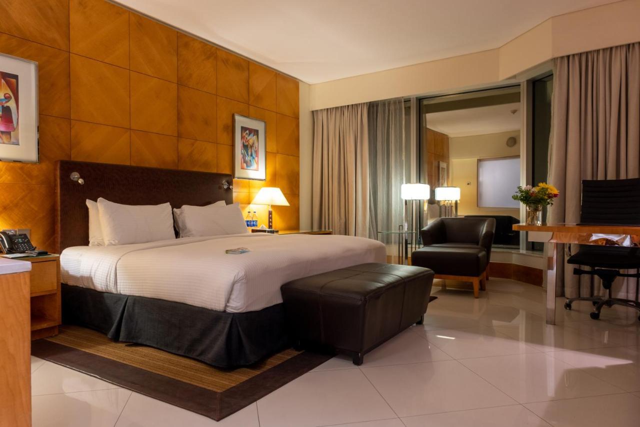 Lagos Continental Hotel Екстериор снимка A room at the Hilton Abuja