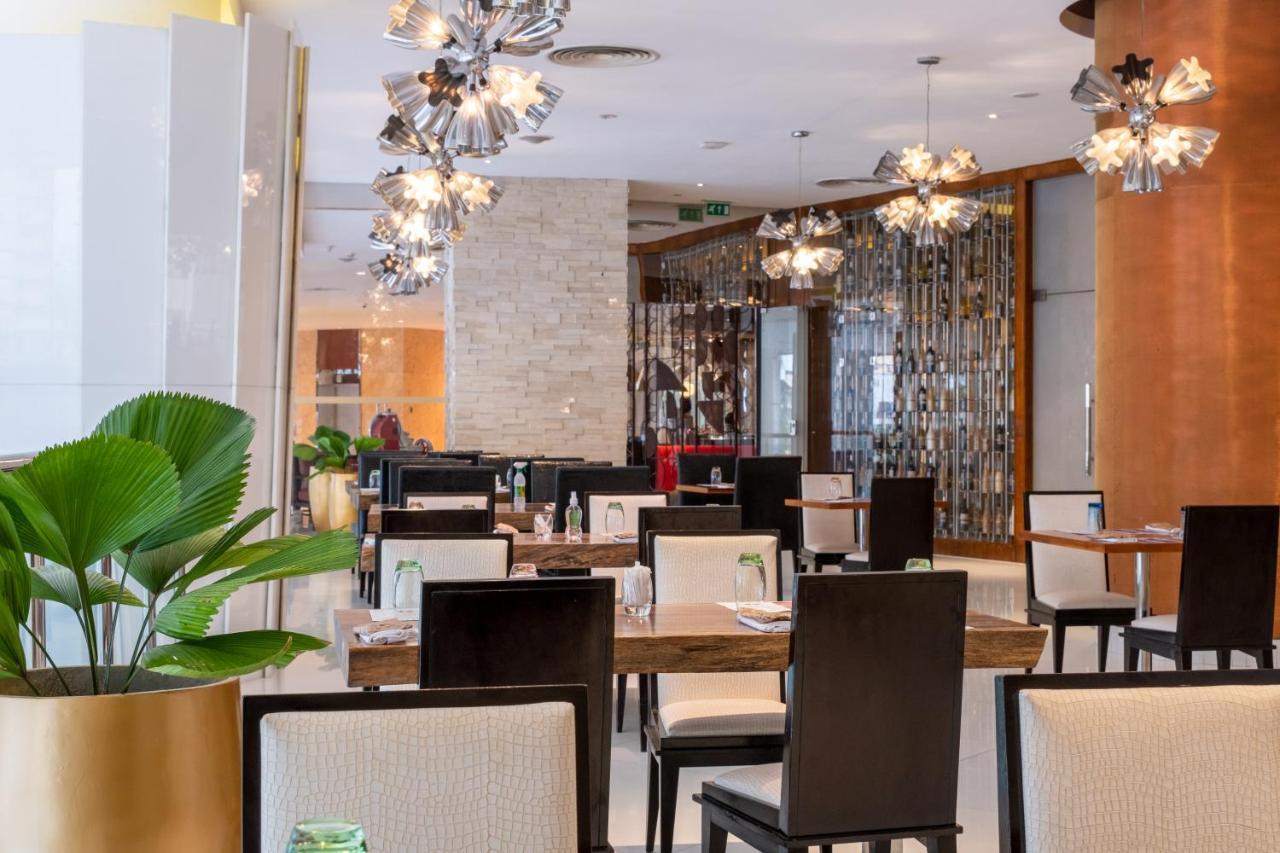 Lagos Continental Hotel Екстериор снимка The restaurant
