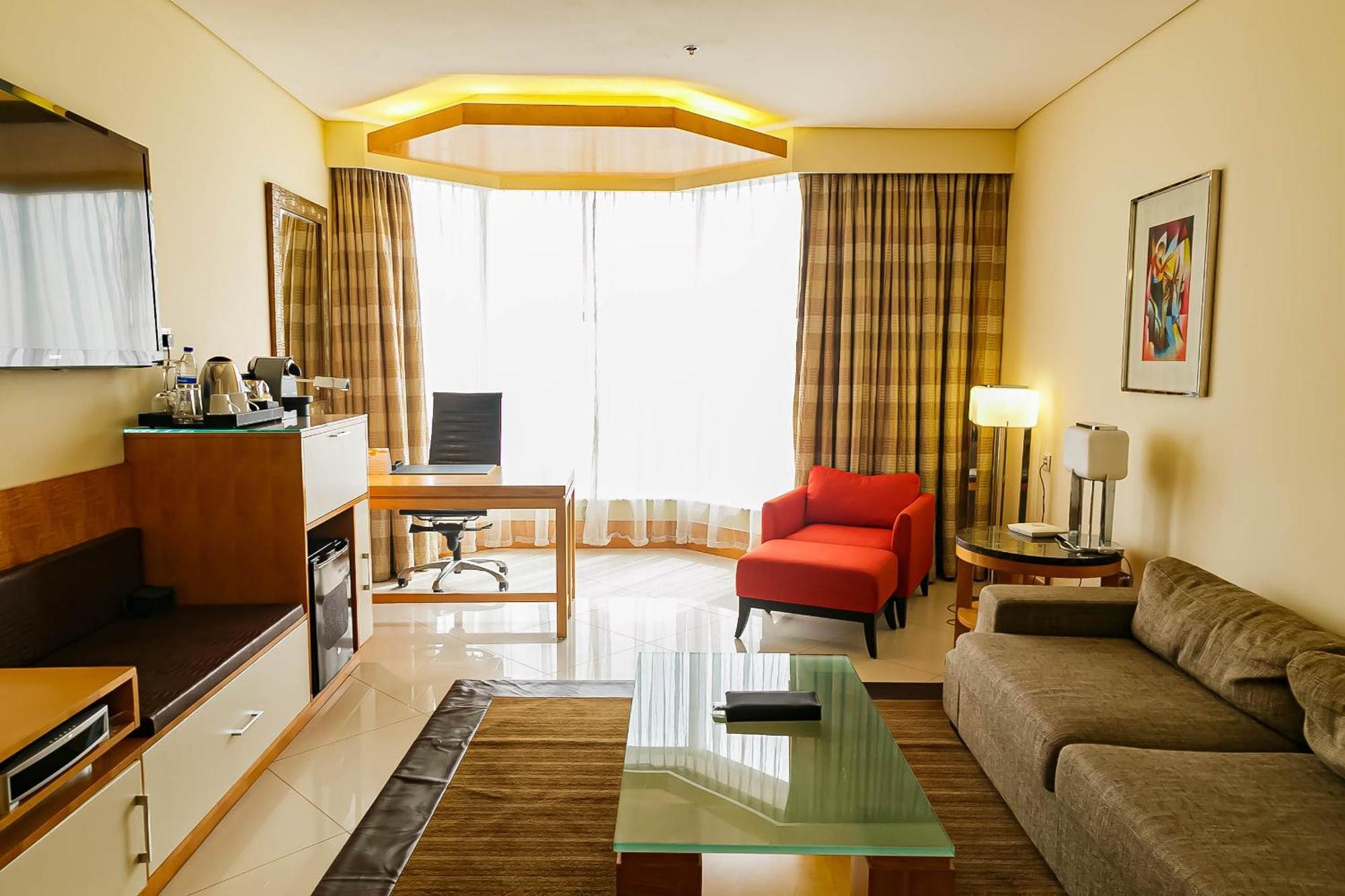 Lagos Continental Hotel Екстериор снимка A typical studio apartment