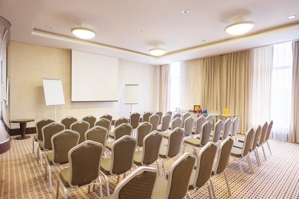 Lagos Continental Hotel Екстериор снимка Meeting room