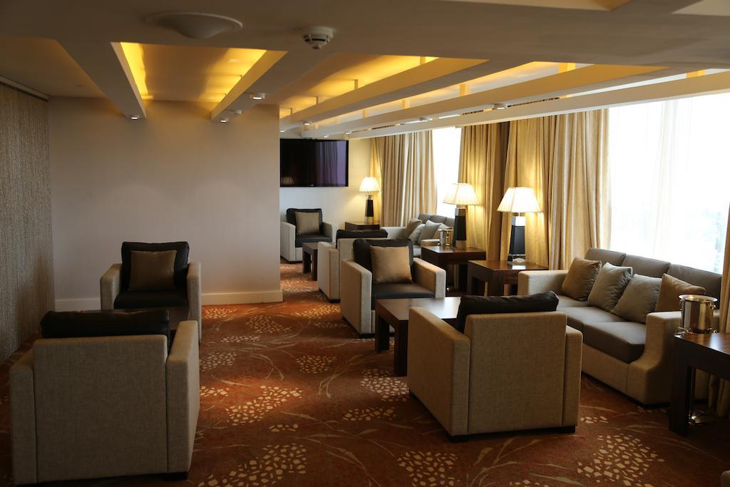 Lagos Continental Hotel Екстериор снимка The lounge at the airport