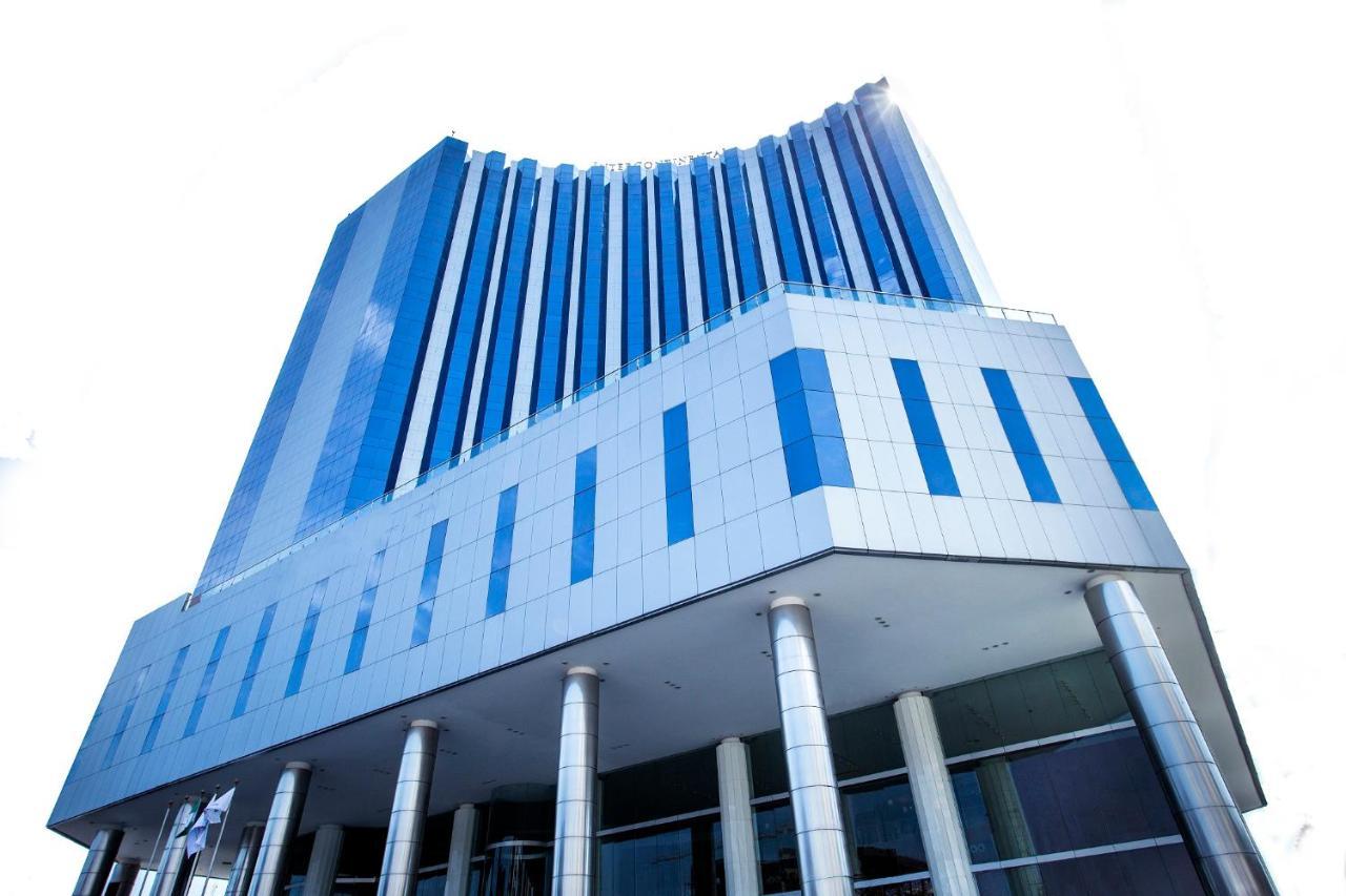 Lagos Continental Hotel Екстериор снимка The new building of the National University of Management